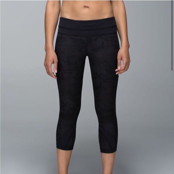 Lululemon Run Inspire Crop II Crop Leggings Camo Print Size 6 - Picture 1 of 6